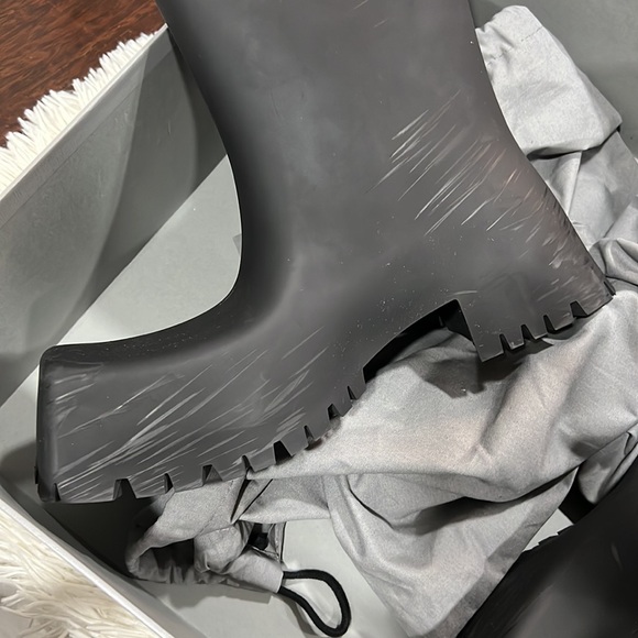 Balenciaga Trooper Ankle Boots - Picture 5 of 10